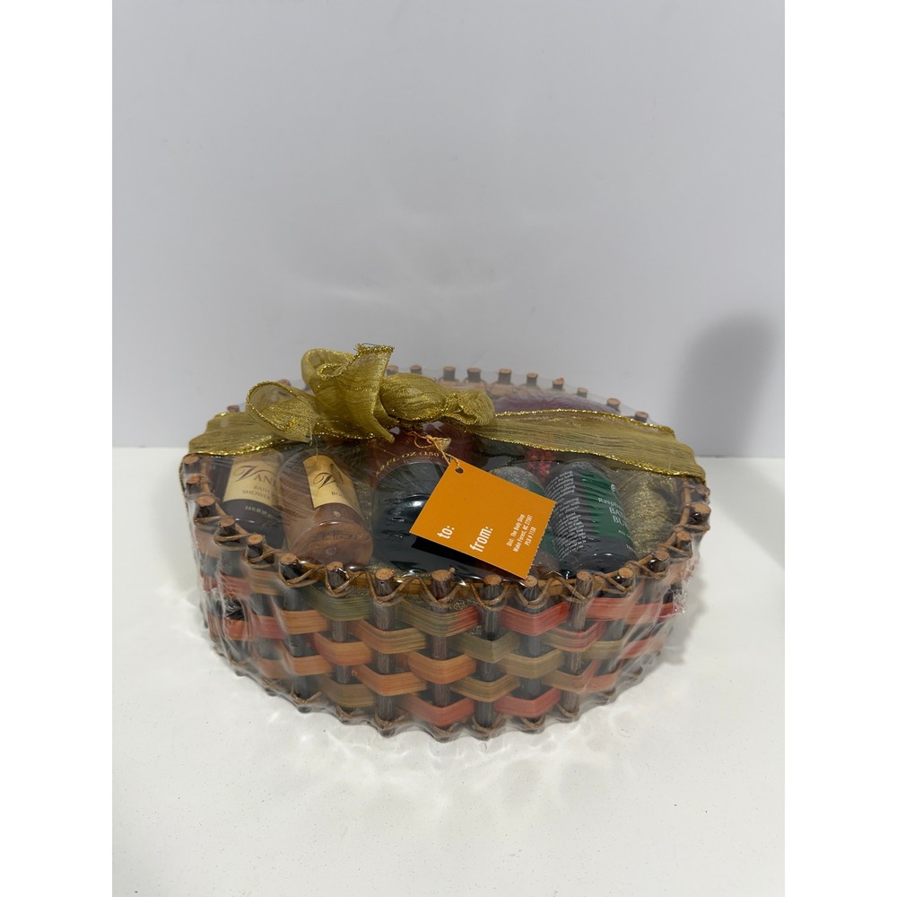 The Body Shop 10-Piece Bath & Body Gift Set Woven Basket‎ Vanilla Strawberry VTG